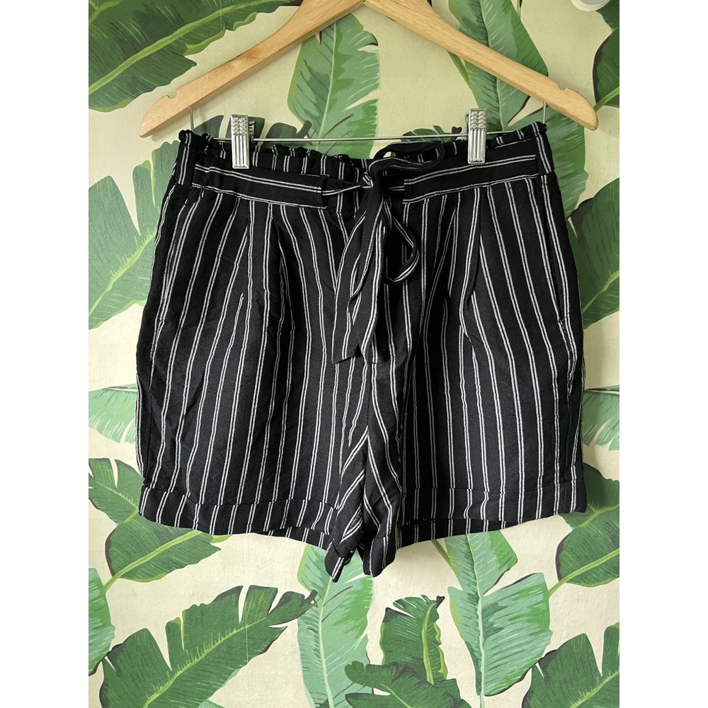 A New Day Striped Paperbag Shorts Linen Blend Women Small Black